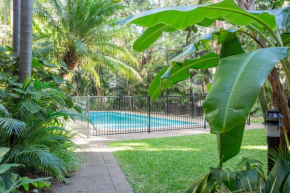 Central and Secluded - Potts Point Paradise with Pool, Sydney